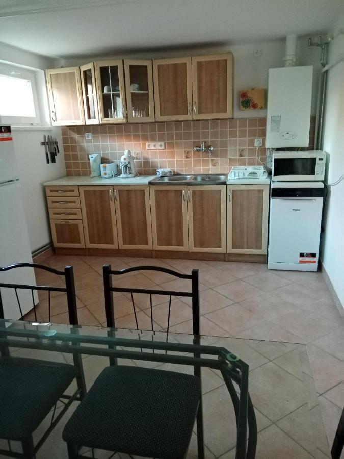 Eoetvoes Nyaralo Villa Siófok Exterior foto